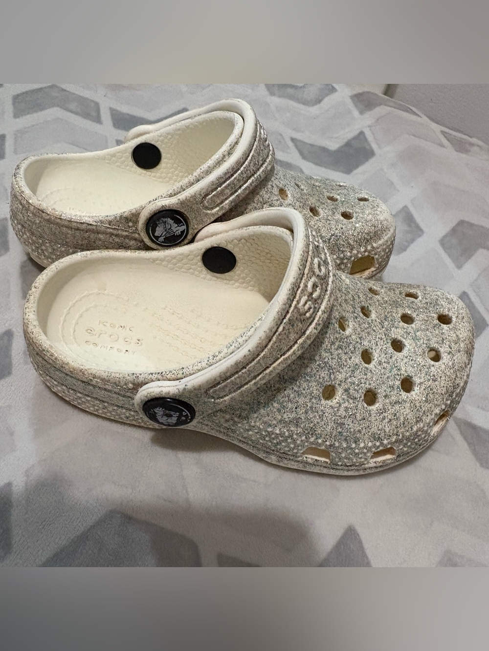CROCS Kids' Glitter Water Clogs in White and Silver